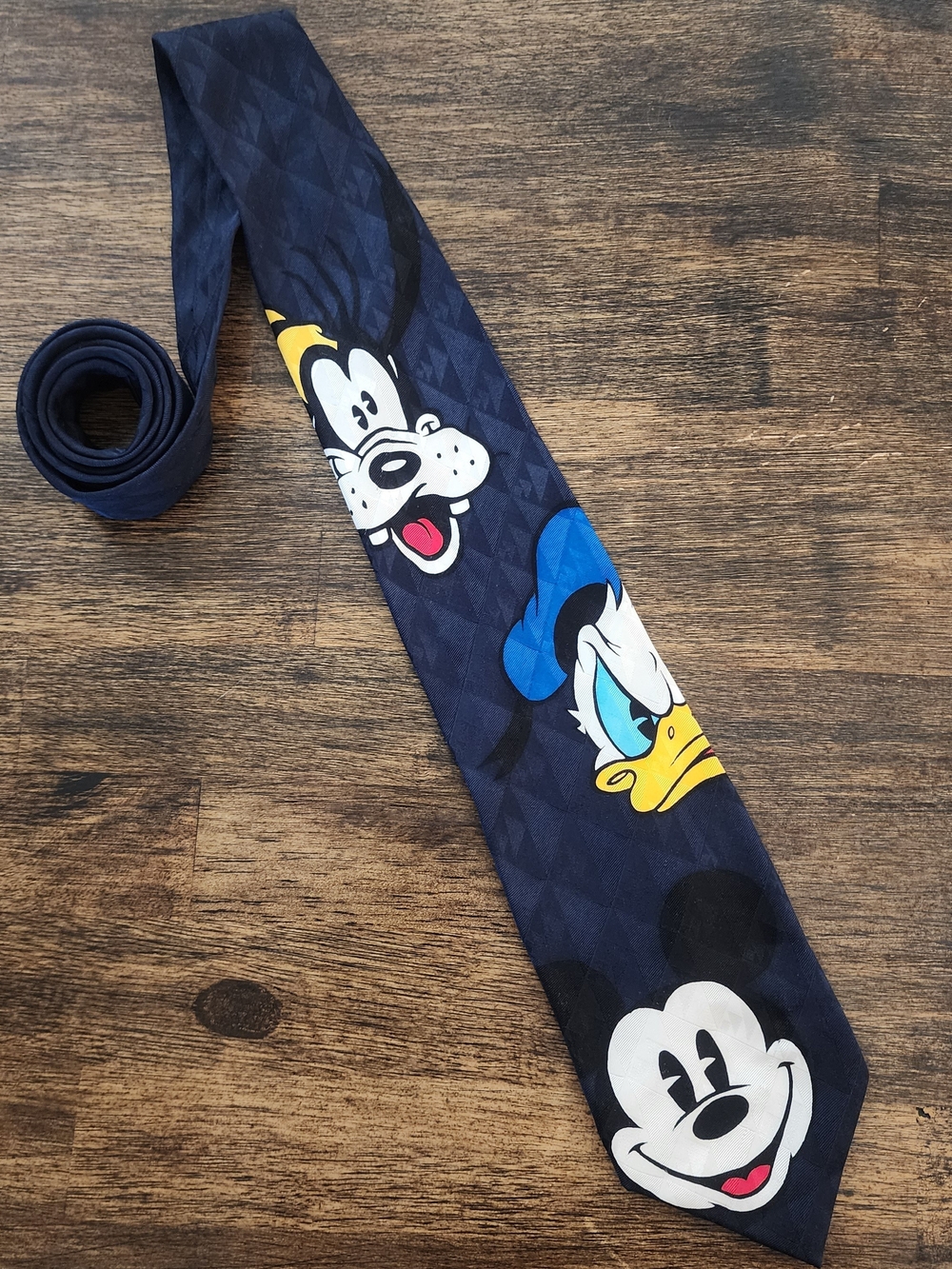 Vintage Men's Disney Navy Blue 100% Silk Tie with Mickey, Donald & Goofy